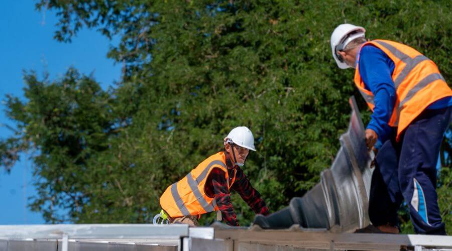 Professional Flat Roofing Installation in Paullina, IA